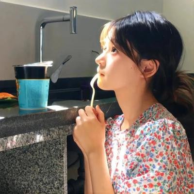 夏天19岁的肖像